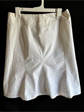 GAP White Flared Panel Skirt -97% cotton 3% spandex. Fully lined.